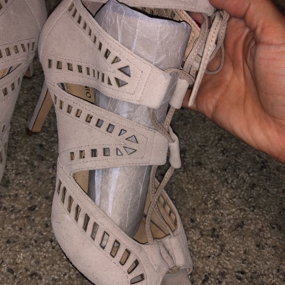 Antonio Melani Cage Heels w Laces 6.5 - Picture 5 of 8